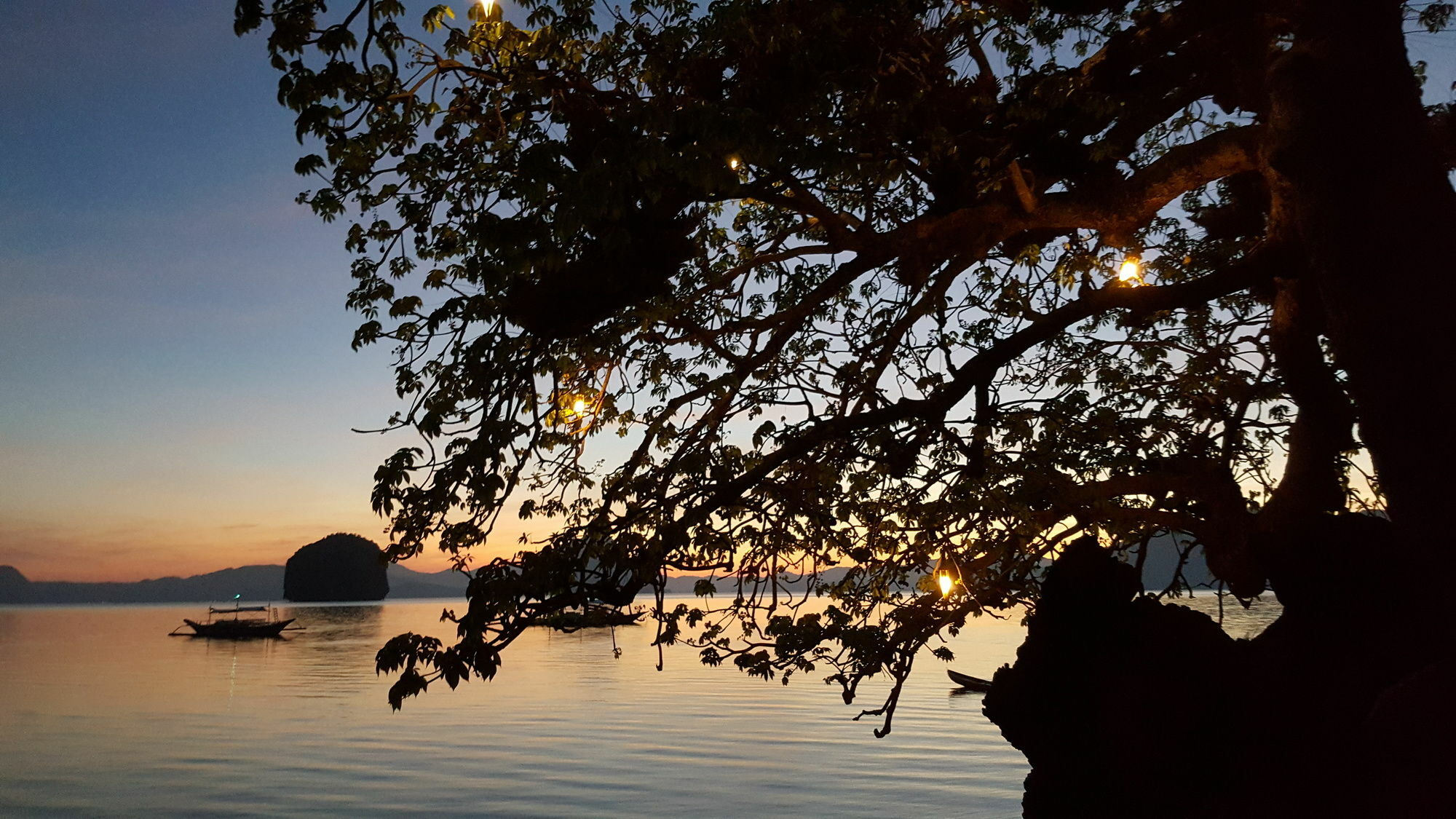 Alternative Beach Cottages El Nido Exterior photo