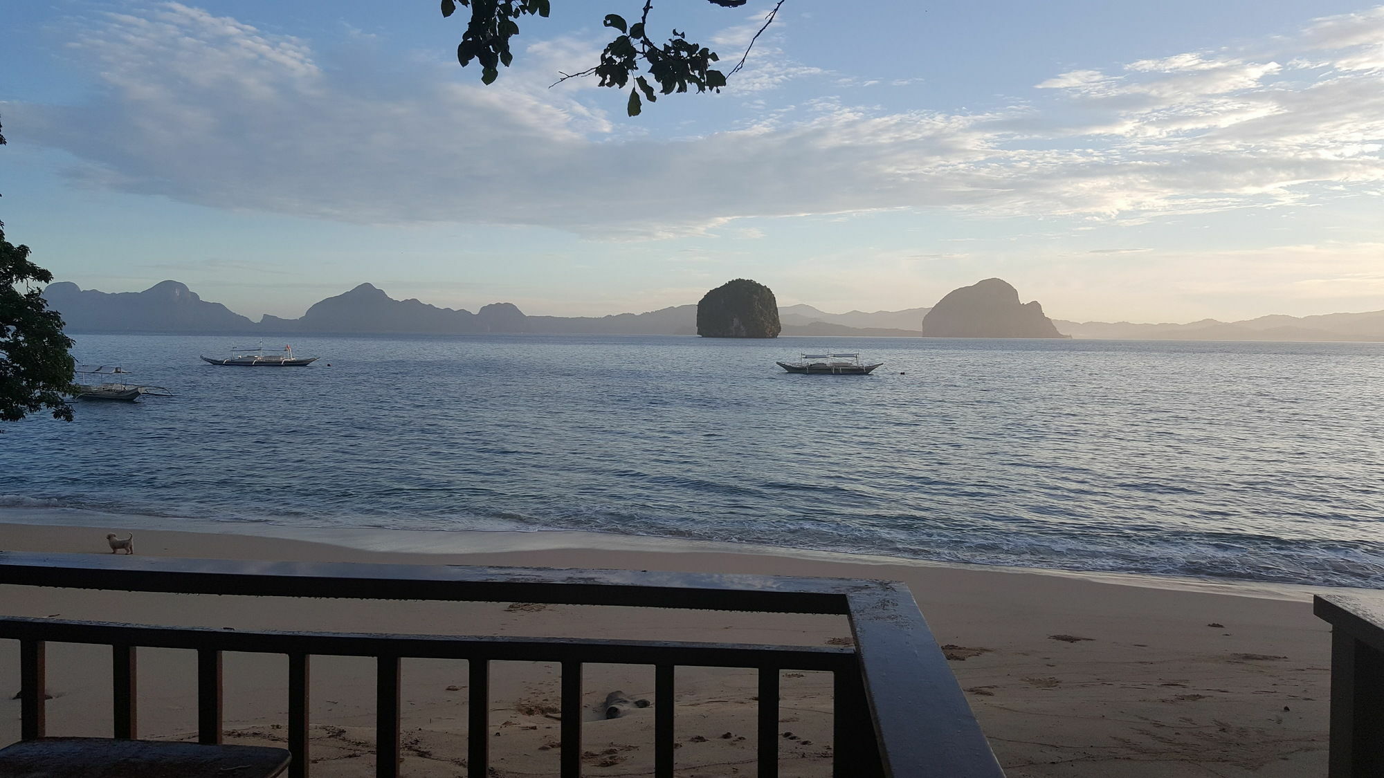 Alternative Beach Cottages El Nido Exterior photo