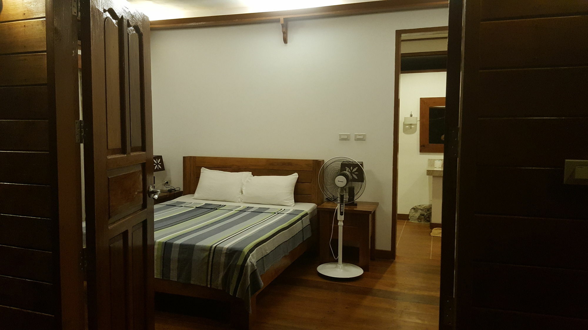 Alternative Beach Cottages El Nido Exterior photo