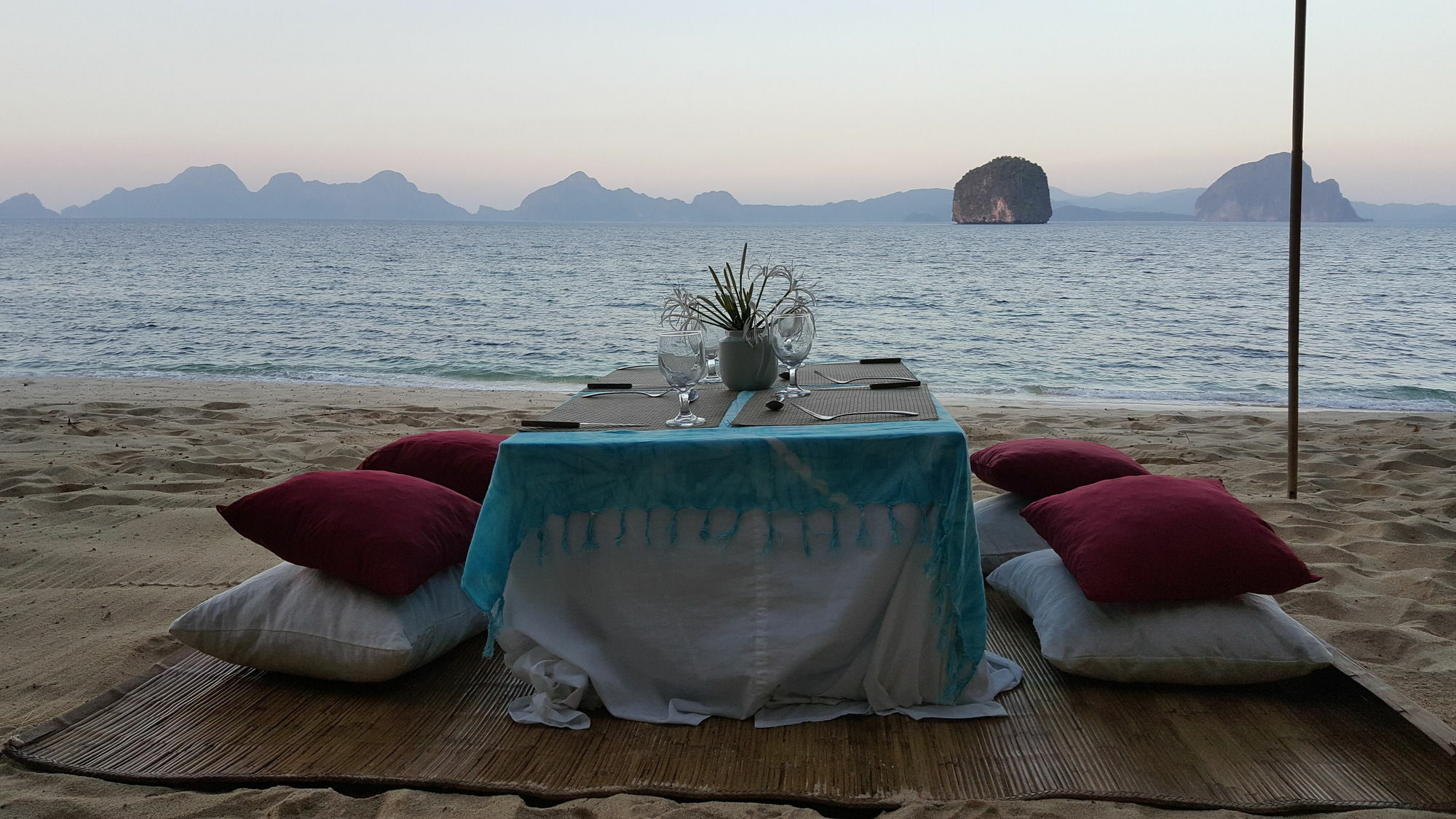 Alternative Beach Cottages El Nido Exterior photo