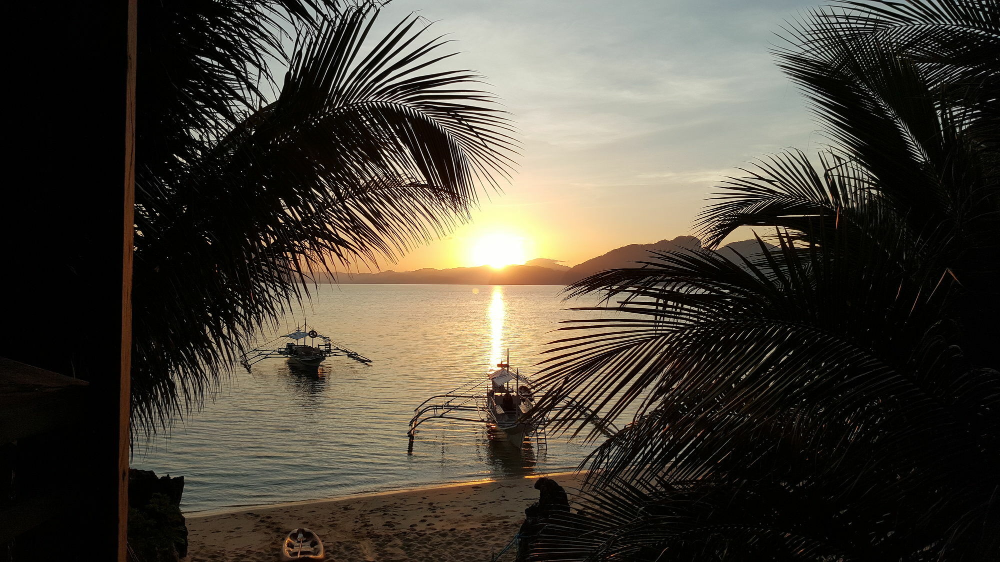 Alternative Beach Cottages El Nido Exterior photo